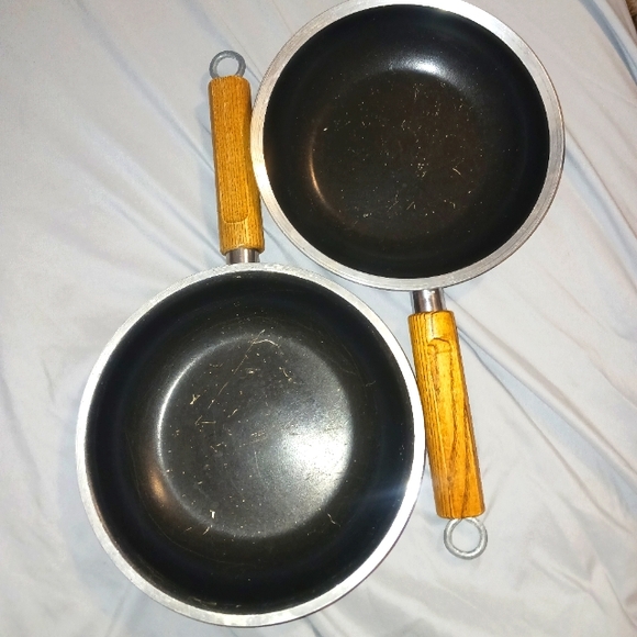 Mirro Other - Vintage 8in frying pans